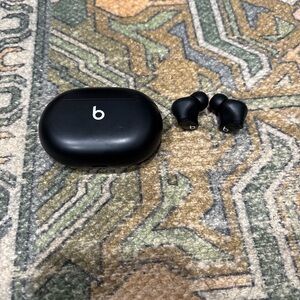Beats Studio Buds Wireless Earbuds in Black